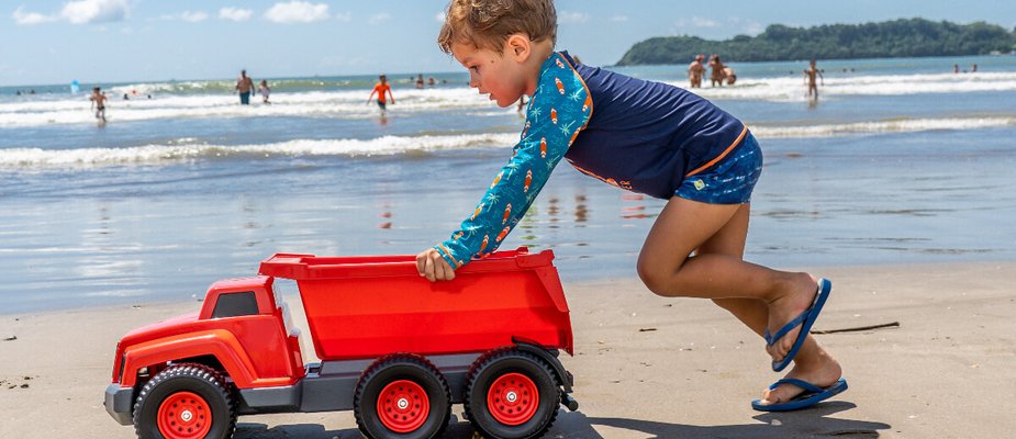 Caminhão de brinquedo: como escolher o melhor para seu filho?