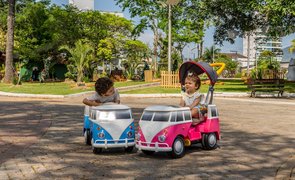 passeio no parque durante as férias de julho