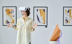 visitando museus virtuais com óculos de rv