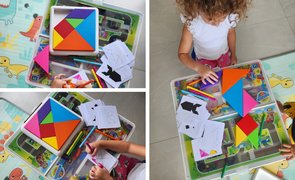 menina brincando com brinquedos de encaixe