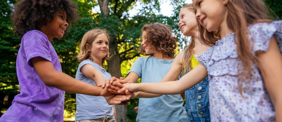 Brincar de roda: 5 cantigas para aprender hoje!