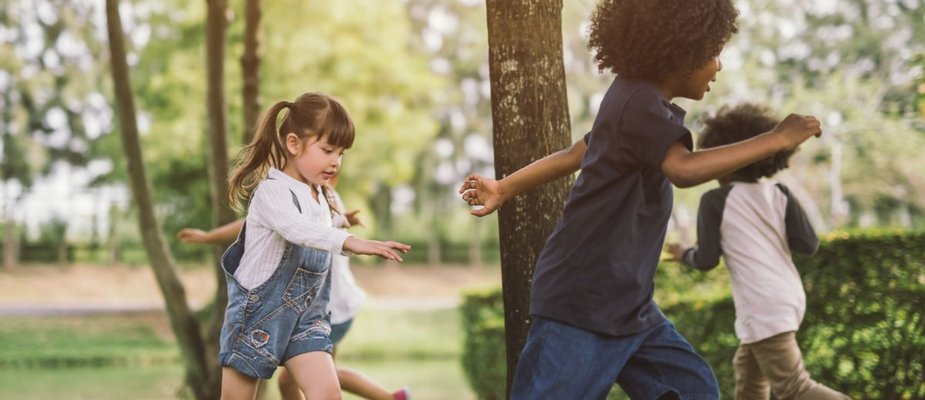 Brincadeiras lúdicas: 8 maneiras de aprender brincando!